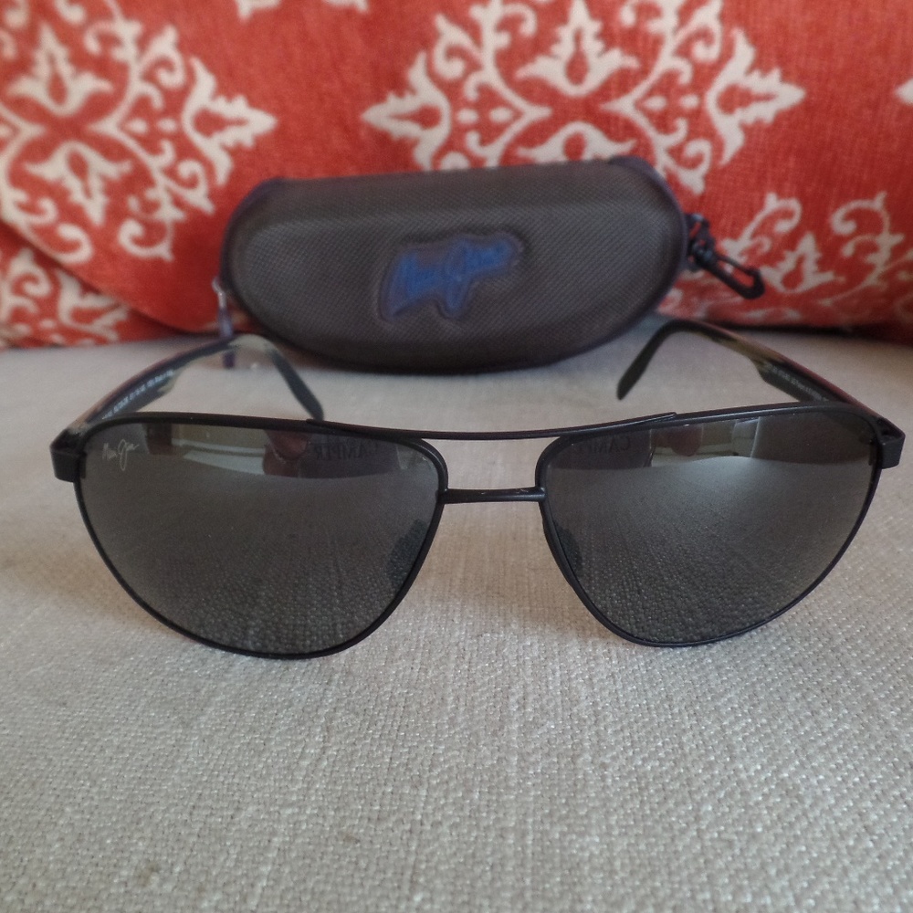 Maui Jim CASTLES Aviator in Matte Frame with Neutral Grey Lens